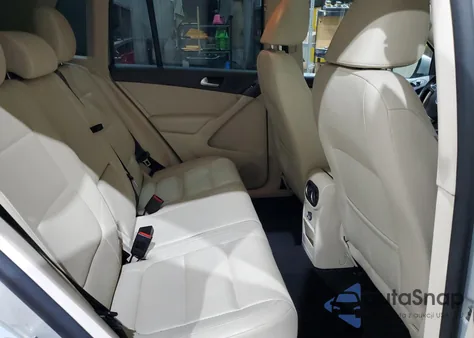 2012 Volkswagen Tiguan S из США, поврежденный, VIN WVGAV7AX9CW602791